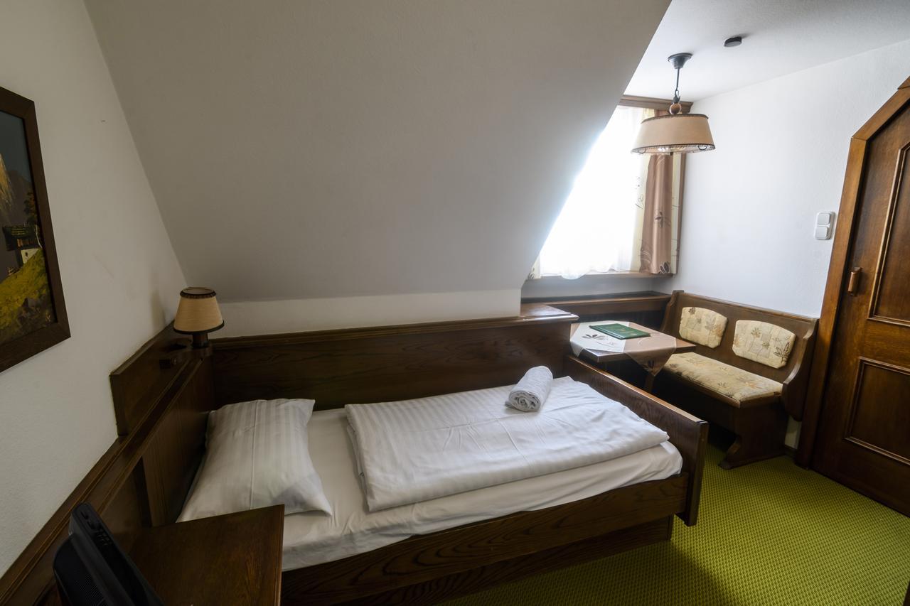 Hotel Gasthof Zum Jaegerwirt à Mariazell Chambre photo